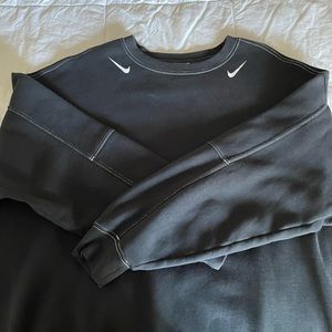 Women’s Nike crewneck sweatshirt